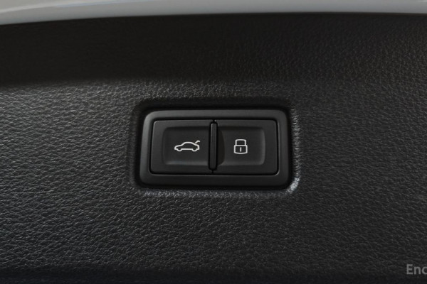 2023 Audi Q5 с пробегом 21 451 км