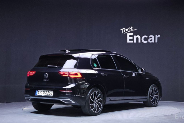 2023 Volkswagen Golf с пробегом 53 772 км