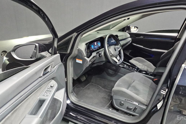 2023 Volkswagen Golf с пробегом 53 772 км