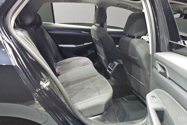 2023 Volkswagen Golf с пробегом 53 772 км