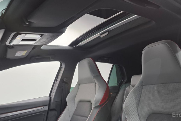 2022 Volkswagen Golf с пробегом 44 673 км