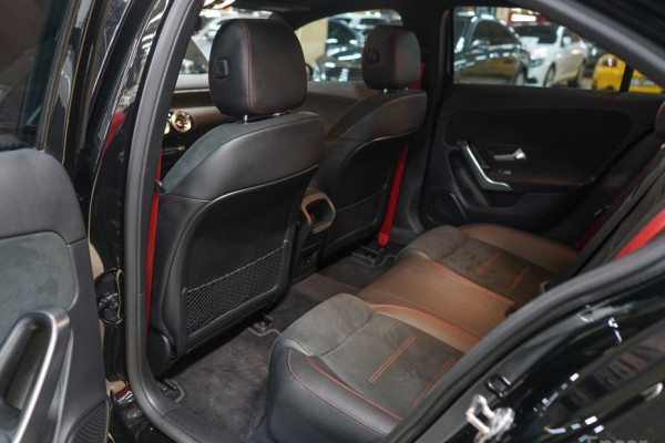 2022 Mercedes-Benz A-Класс AMG с пробегом 18 105 км