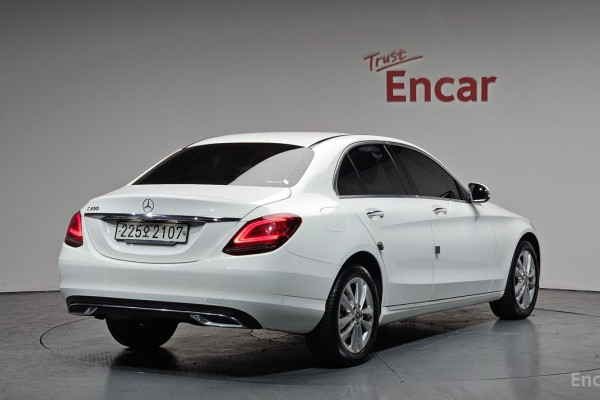 2020 Mercedes-Benz C-Класс с пробегом 57 049 км