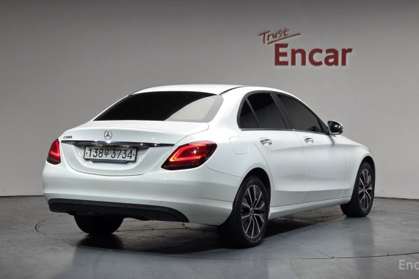 2020 Mercedes-Benz C-Класс с пробегом 55 679 км