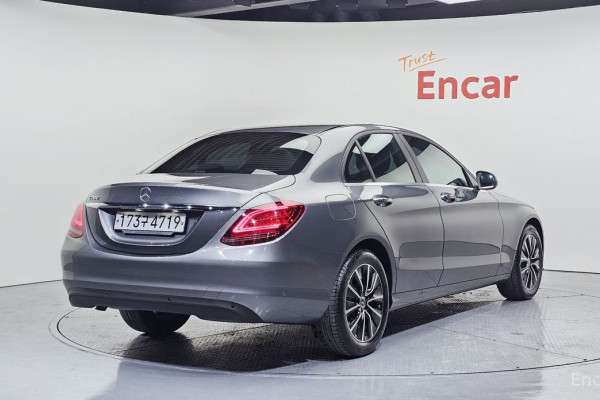 2020 Mercedes-Benz C-Класс с пробегом 33 237 км