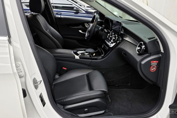 2020 Mercedes-Benz C-Класс с пробегом 33 177 км