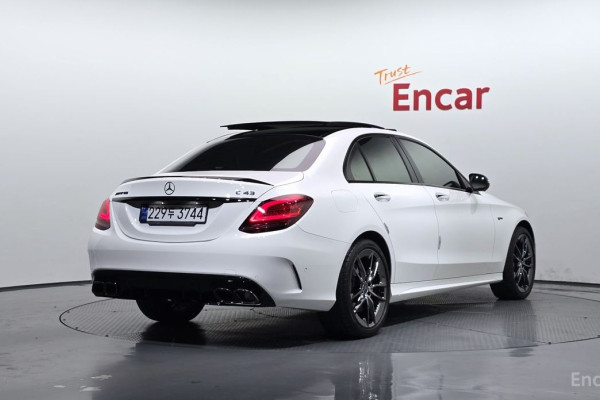 2019 Mercedes-Benz C-Класс AMG с пробегом 46 207 км