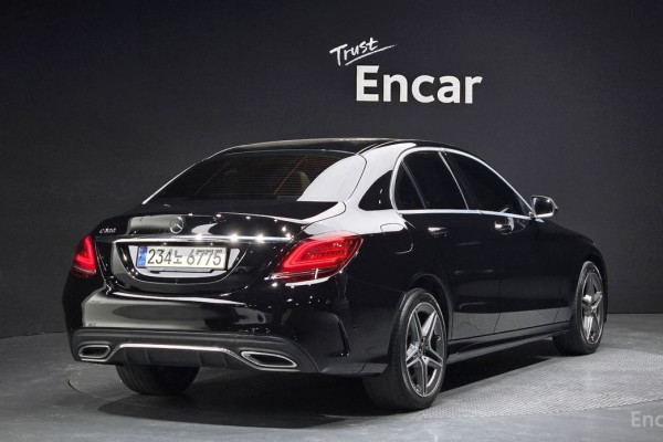 2021 Mercedes-Benz C-Класс AMG с пробегом 74 342 км