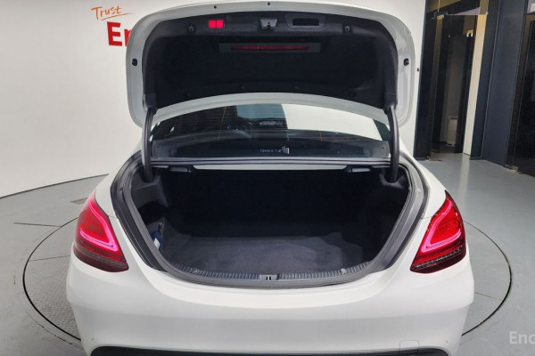 2021 Mercedes-Benz C-Класс AMG с пробегом 48 979 км