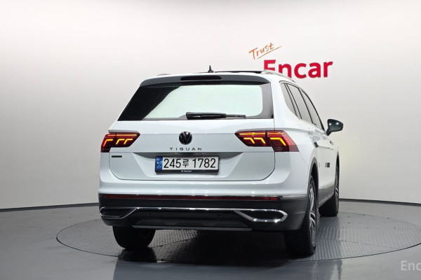 2022 Volkswagen Tiguan с пробегом 32 025 км