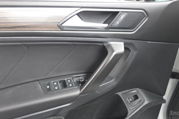 2022 Volkswagen Tiguan с пробегом 32 025 км