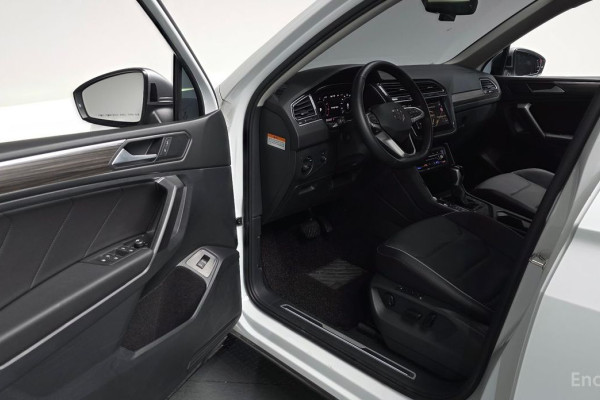 2022 Volkswagen Tiguan с пробегом 14 735 км
