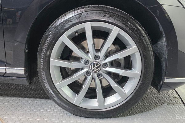 2022 Volkswagen Passat с пробегом 40 286 км