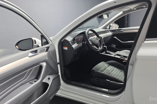 2022 Volkswagen Passat с пробегом 51 705 км