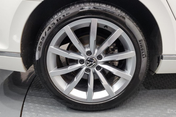 2021 Volkswagen Passat с пробегом 19 391 км