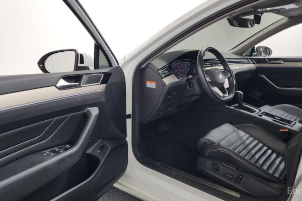 2021 Volkswagen Passat с пробегом 19 391 км