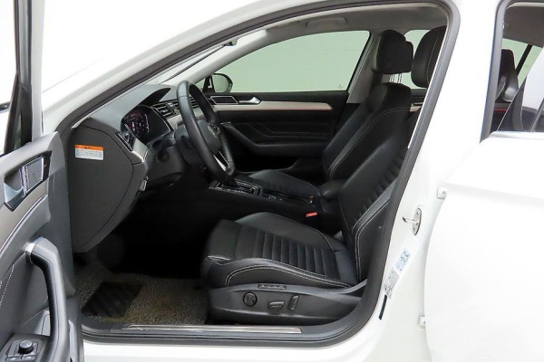 2022 Volkswagen Passat с пробегом 41 780 км