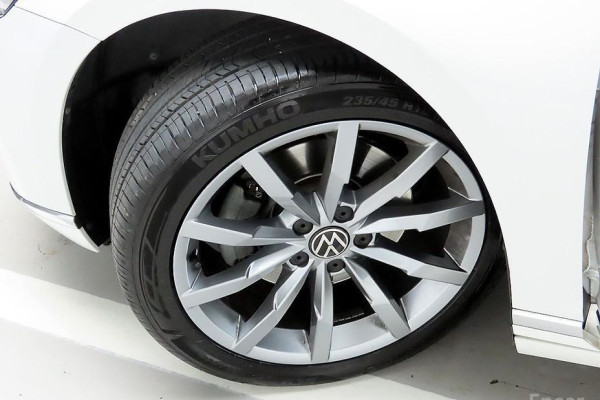 2022 Volkswagen Passat с пробегом 41 780 км