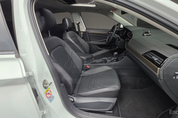 2021 Volkswagen Jetta с пробегом 42 984 км