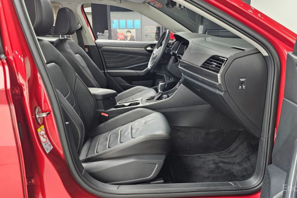 2022 Volkswagen Jetta с пробегом 42 284 км