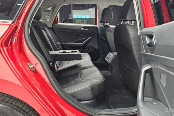 2022 Volkswagen Jetta с пробегом 42 284 км