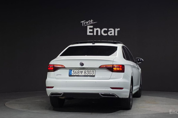 2021 Volkswagen Jetta с пробегом 31 983 км