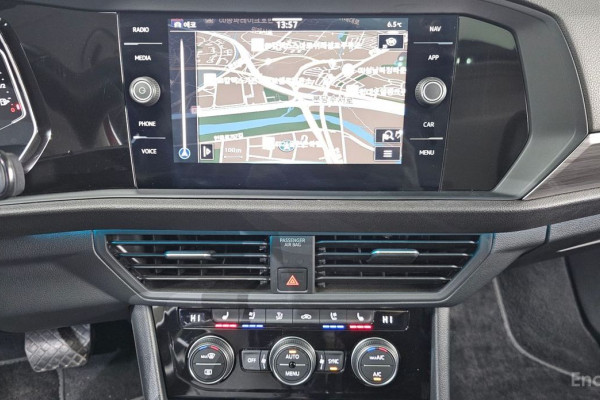 2022 Volkswagen Jetta с пробегом 42 284 км