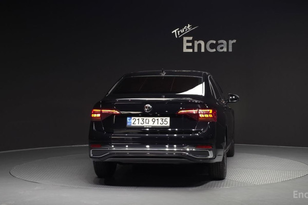 2022 Volkswagen Jetta с пробегом 55 884 км