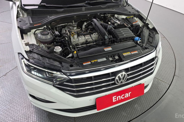 2021 Volkswagen Jetta с пробегом 79 380 км