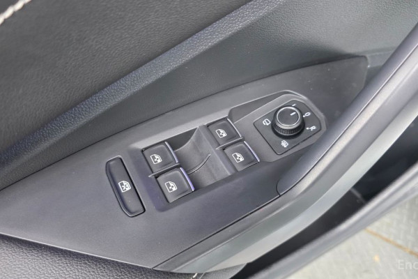 2022 Volkswagen Jetta с пробегом 33 173 км