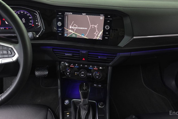 2022 Volkswagen Jetta с пробегом 33 173 км