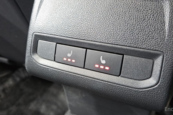 2022 Volkswagen Jetta с пробегом 42 284 км