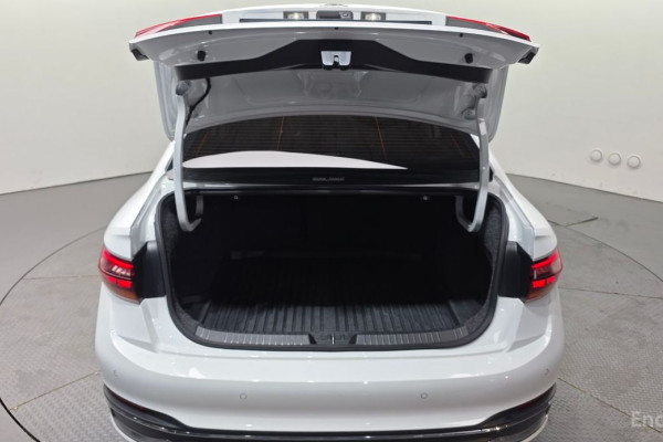 2022 Volkswagen Jetta с пробегом 33 173 км