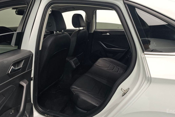 2022 Volkswagen Jetta с пробегом 30 904 км