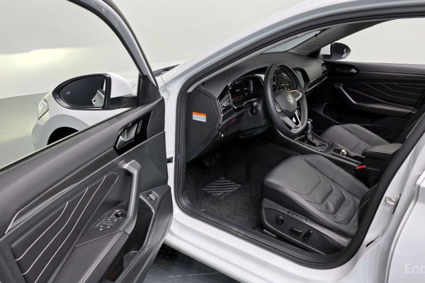 2022 Volkswagen Jetta с пробегом 42 150 км