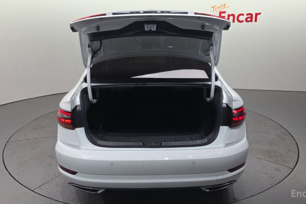 2021 Volkswagen Jetta с пробегом 79 380 км