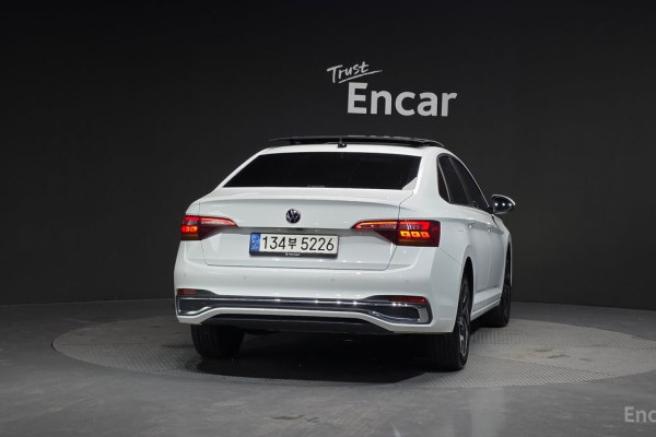 2022 Volkswagen Jetta с пробегом 42 866 км