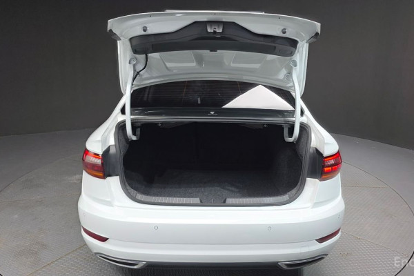 2021 Volkswagen Jetta с пробегом 31 983 км