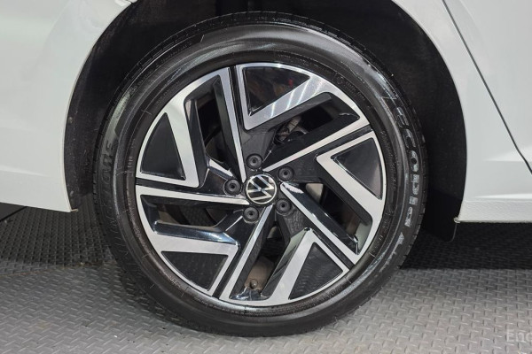 2022 Volkswagen Jetta с пробегом 42 866 км