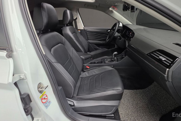 2022 Volkswagen Jetta с пробегом 42 866 км