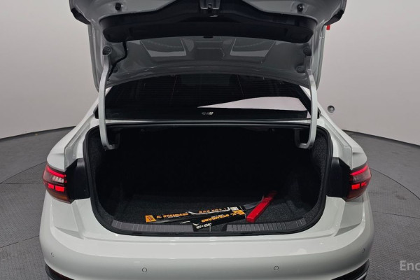 2022 Volkswagen Jetta с пробегом 30 904 км