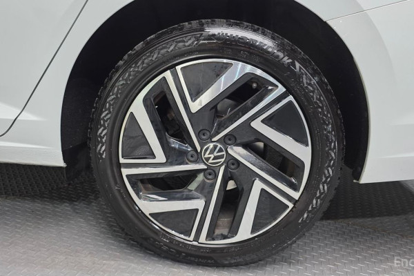 2022 Volkswagen Jetta с пробегом 31 888 км