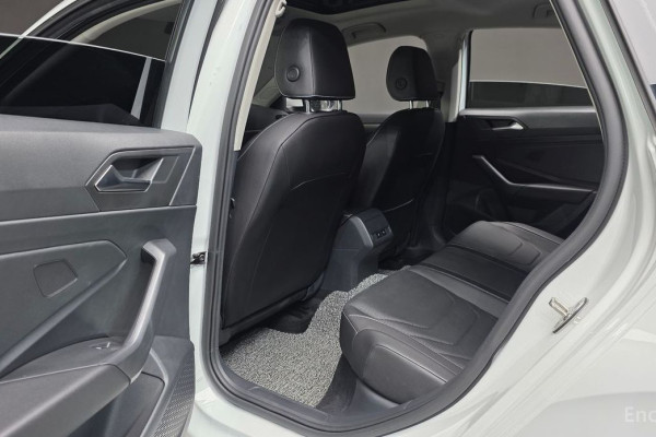 2022 Volkswagen Jetta с пробегом 42 866 км