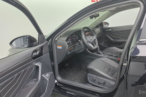 2022 Volkswagen Jetta с пробегом 47 319 км