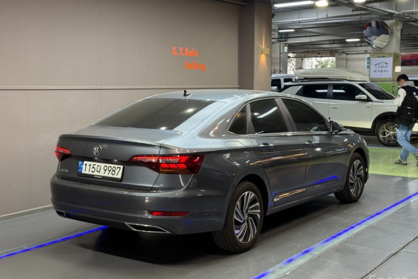2021 Volkswagen Jetta с пробегом 55 784 км
