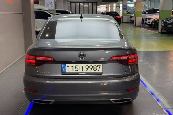 2021 Volkswagen Jetta с пробегом 55 784 км