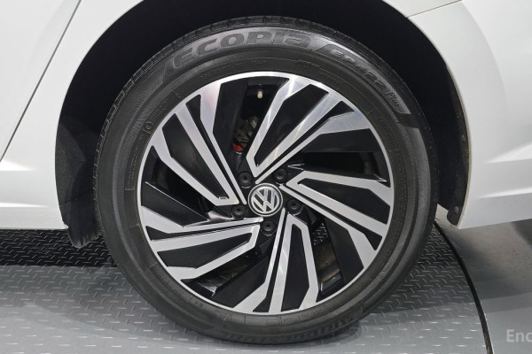 2021 Volkswagen Jetta с пробегом 58 185 км