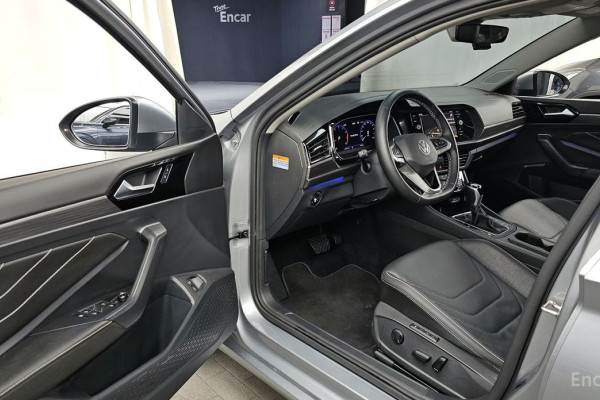 2022 Volkswagen Jetta с пробегом 30 998 км