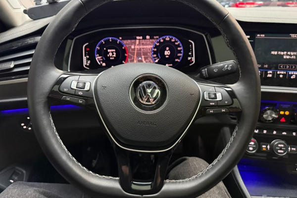 2021 Volkswagen Jetta с пробегом 55 784 км