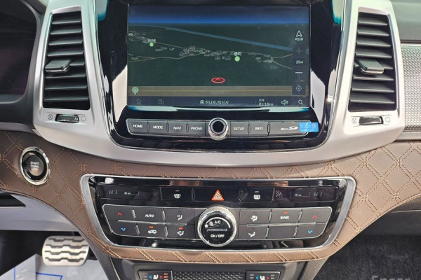 2022 SsangYong Rexton с пробегом 33 000 км